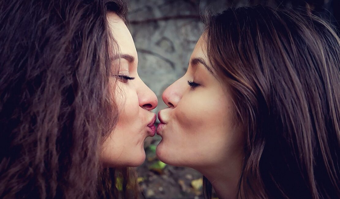 Sprawdź swoją orientację seksualną. Jak rozpoznać czy jestem lesbijką? 