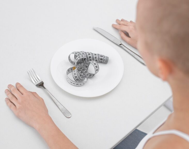 Zaburzenia odżywiania objawy i leczenie - anoreksja i bulimia